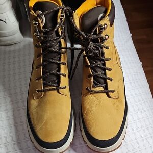Men's Tan and Brown Hiking Boots